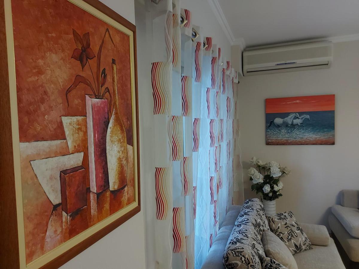 Bral Apartments 8 Two-Bedroom Beachfront Драч Екстериор снимка