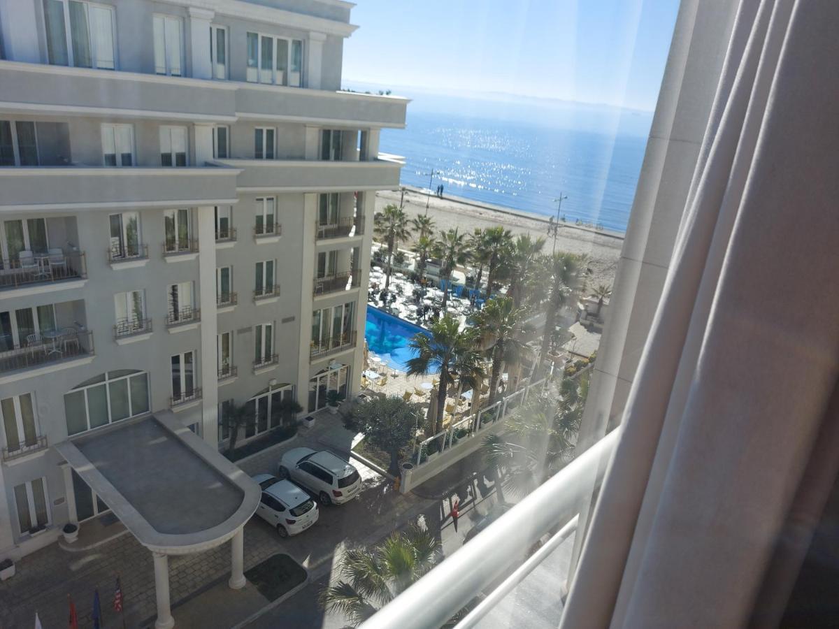 Bral Apartments 8 Two-Bedroom Beachfront Драч Екстериор снимка