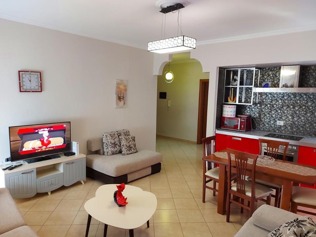 Bral Apartments 8 Two-Bedroom Beachfront Драч Екстериор снимка