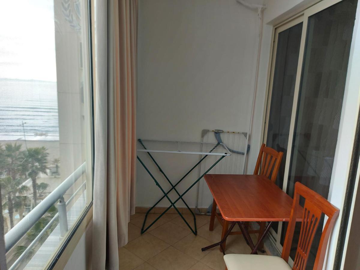Bral Apartments 8 Two-Bedroom Beachfront Драч Екстериор снимка
