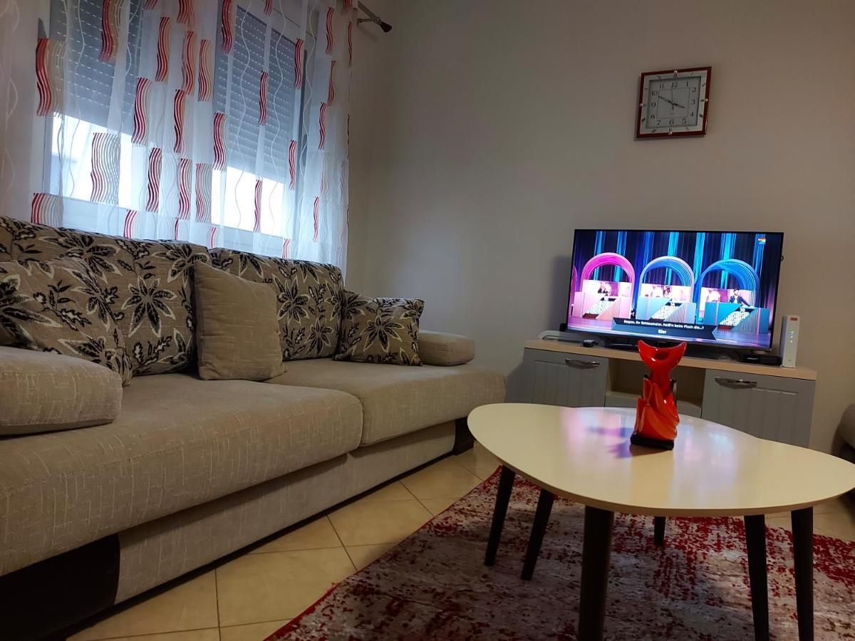 Bral Apartments 8 Two-Bedroom Beachfront Драч Екстериор снимка