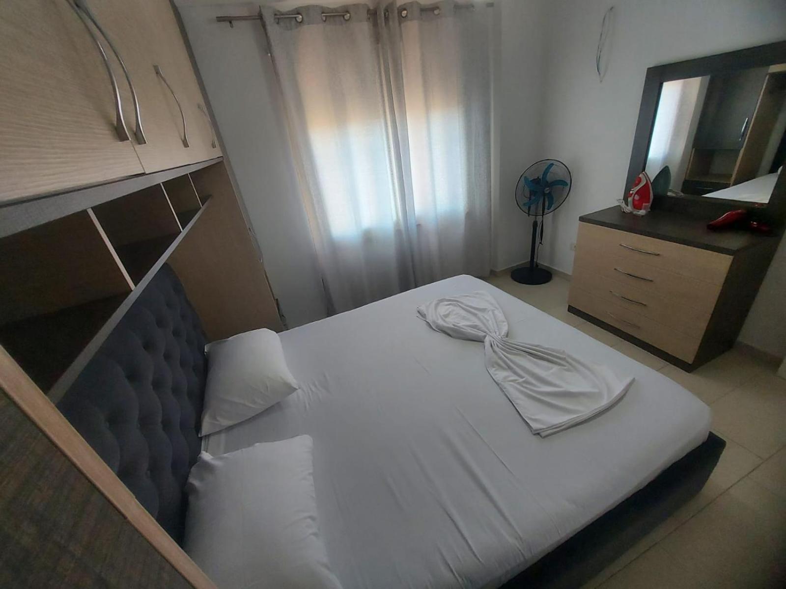 Bral Apartments 8 Two-Bedroom Beachfront Драч Екстериор снимка